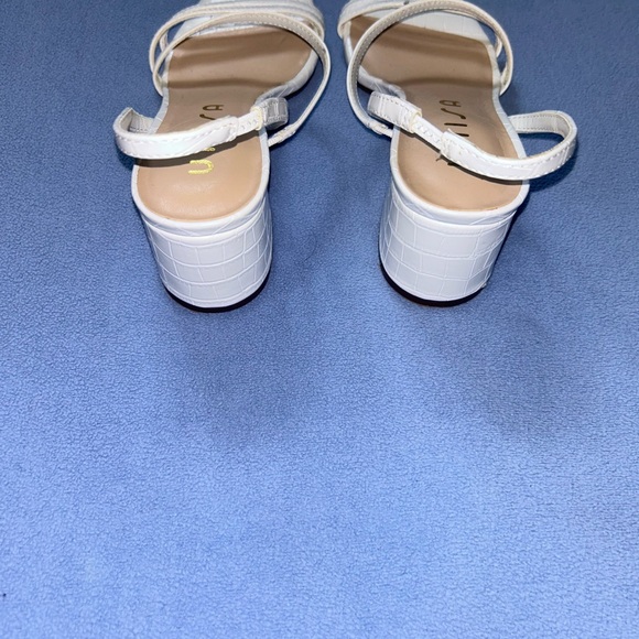 White Strappy Block Heel Sandal - Picture 4 of 5